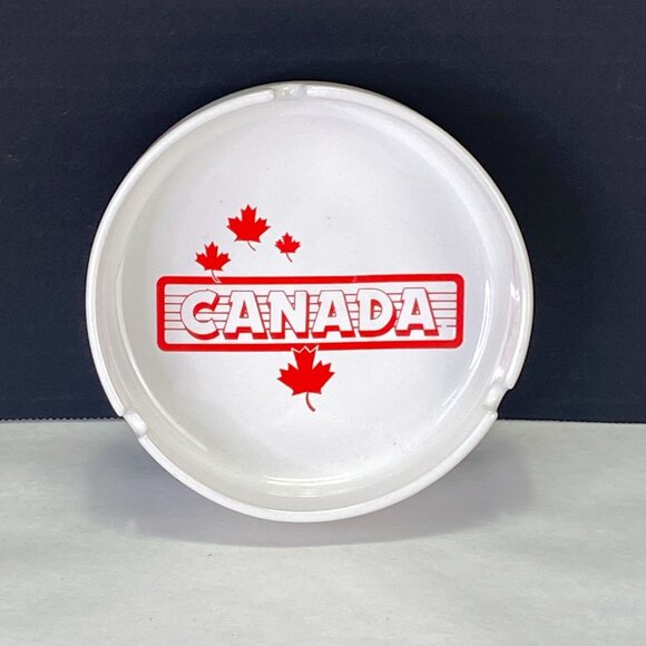 Vintage Canada Souvenir Maple Leaf Red White Ashtray 5 inch - Picture 1 of 8